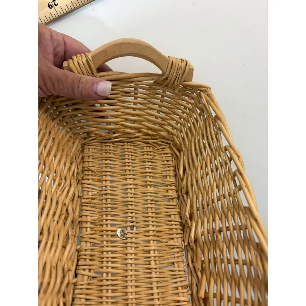 appx. 8x10 rectangle basket with handles